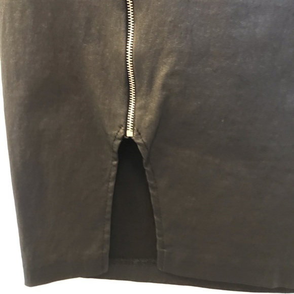 Black leather pencil skirt with slit! Medium - Picture 5 of 5